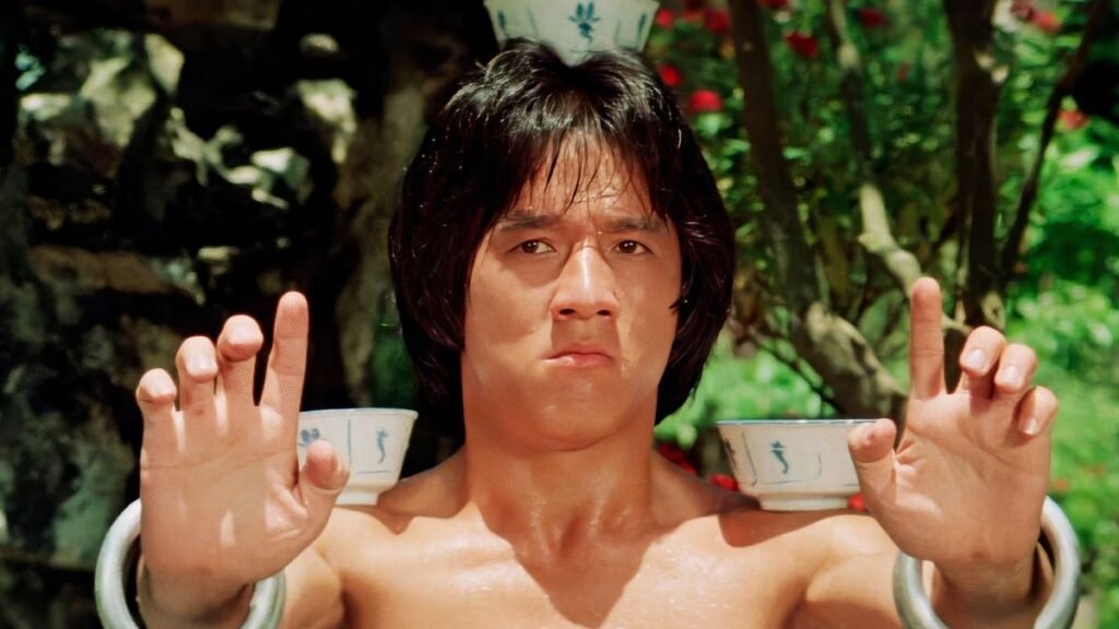Jackie Chan Jovem O legado de lendas como Bruce Lee e Jet Li renasce com nova linguagem visual